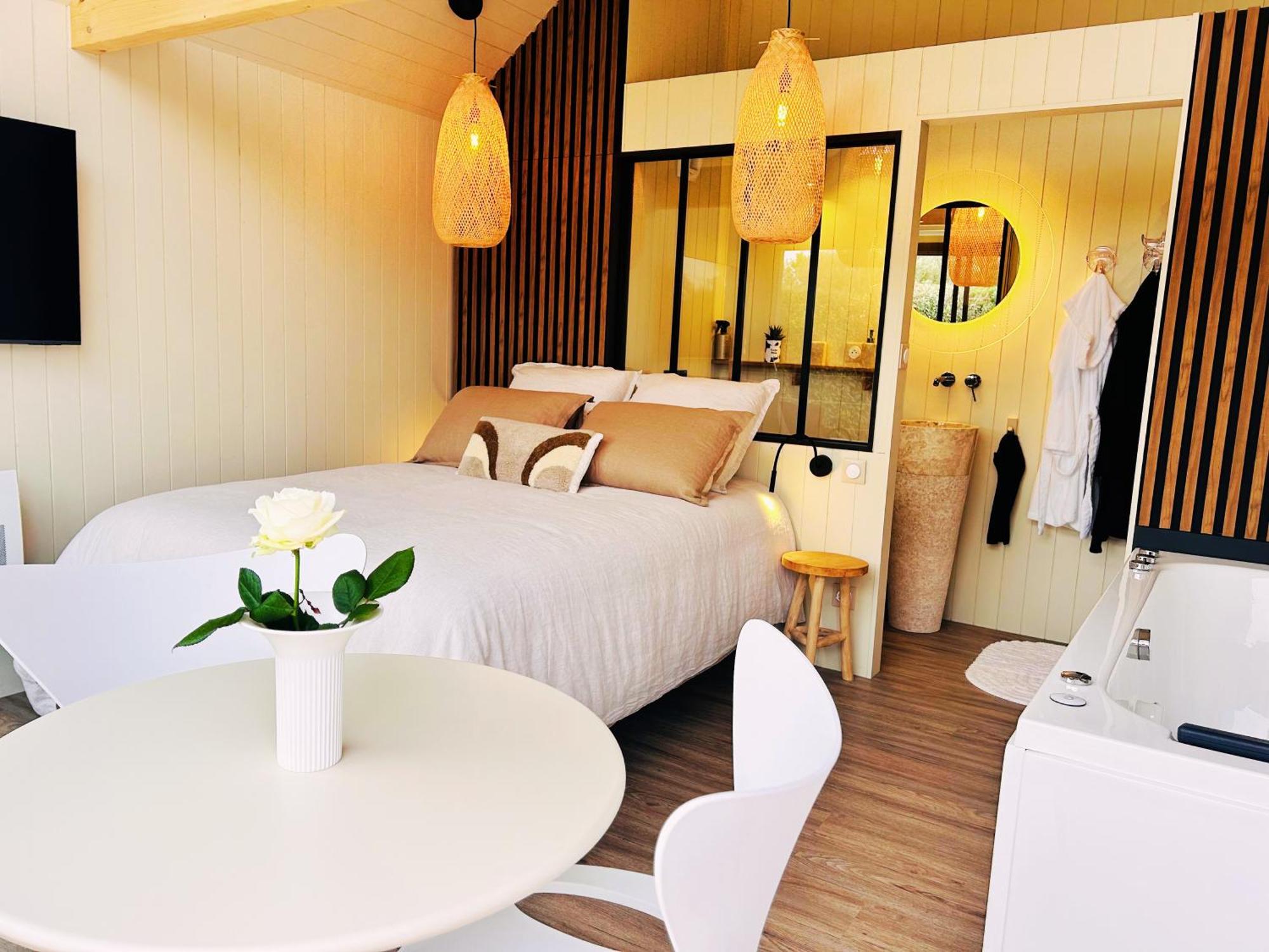 Home Paradis & Spa Souvigne  Exterior photo